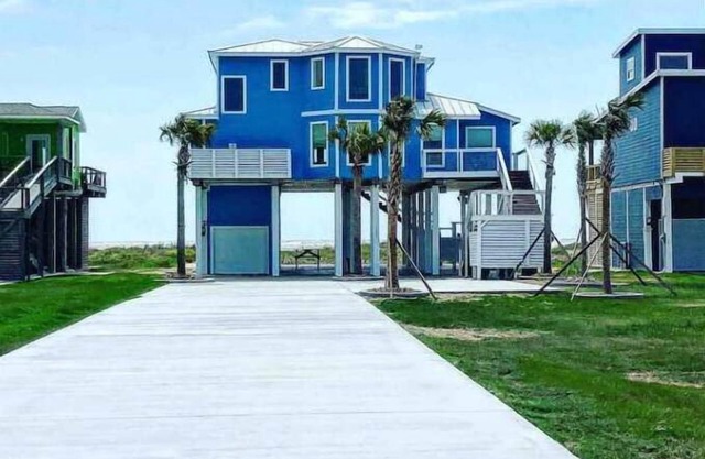 1836 Beachfront Retreat