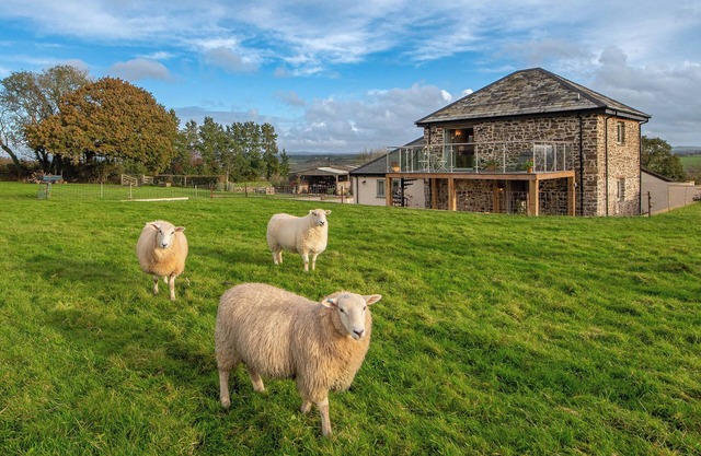 18th century barn couple's retreat in beautiful Devon countryside