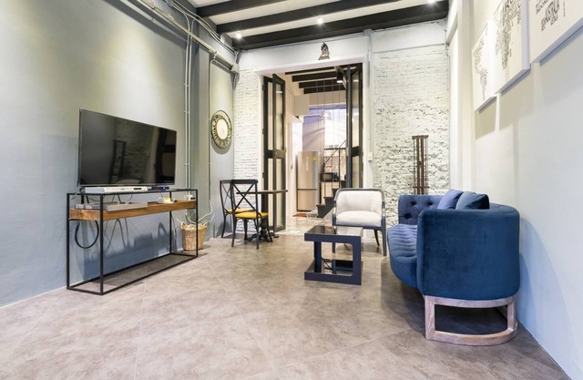 196 Oldtown Chic