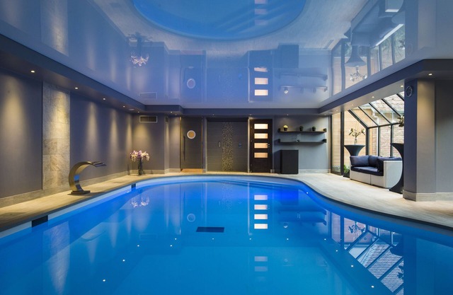 2/4-person apartment with pool access