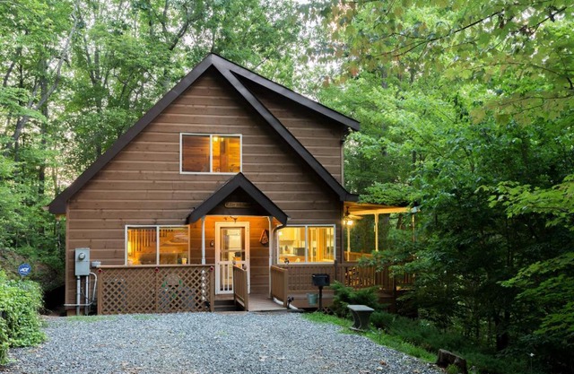 2 Bed 2 Bath Vacation home in Whittier V