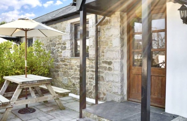 2 Bed, Dog Friendly Cottage, on Bodmin Moor, Cornwall, Old Barn Cottage