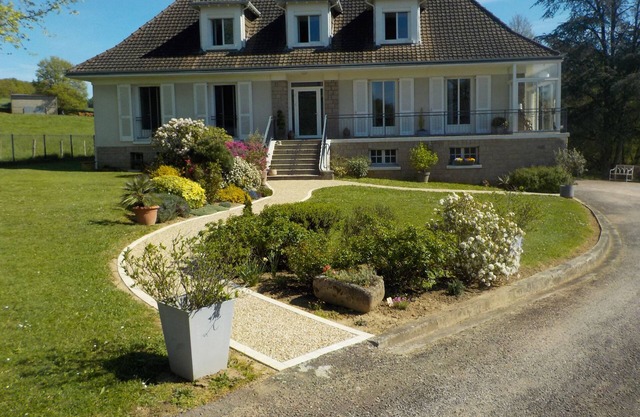 2 Bedroom Apartment in Saint-Brice-sur-Vienne