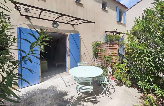2 bedroom nice home in Saint-Laurent-de-la-Ca