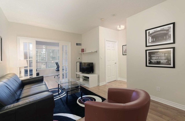 2 Bedroom/1 Bathroom Jr. Suite