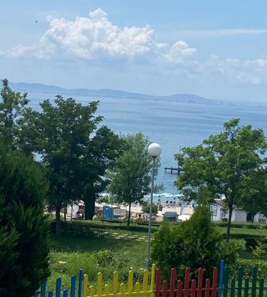 2 Bedroom/2 стаен апартамент на метри от плажа