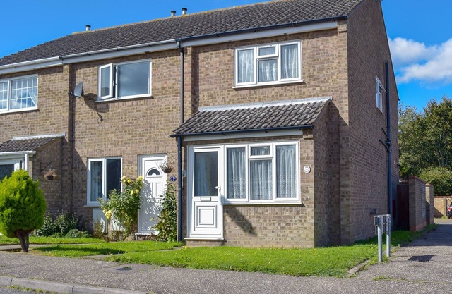 2 bedroom accommodation in Hopton-on-Sea, near Great Yarmouth