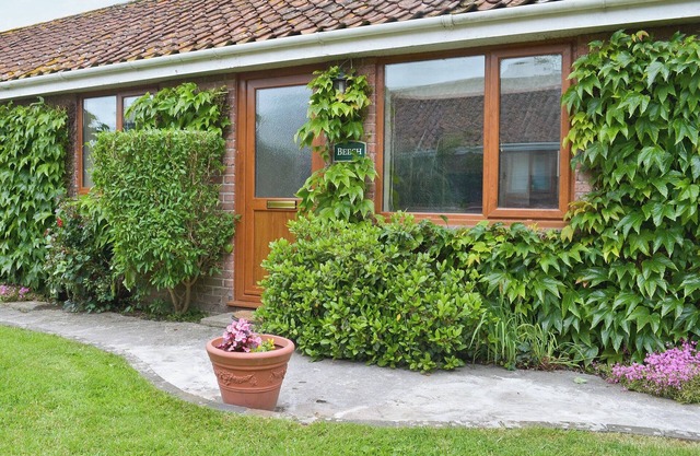 2 bedroom accommodation in East Huntspill, near Highbridge