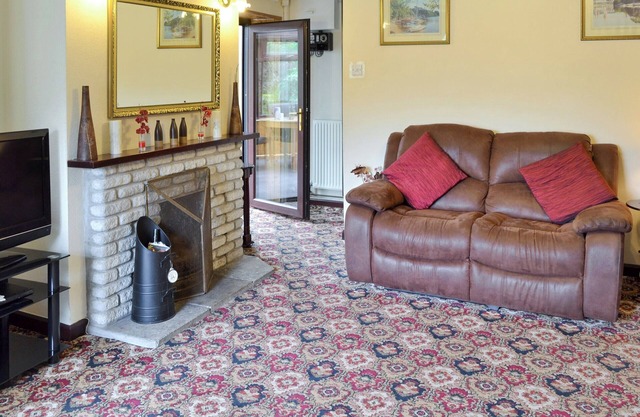 2 bedroom accommodation in Carn Brea, Redruth