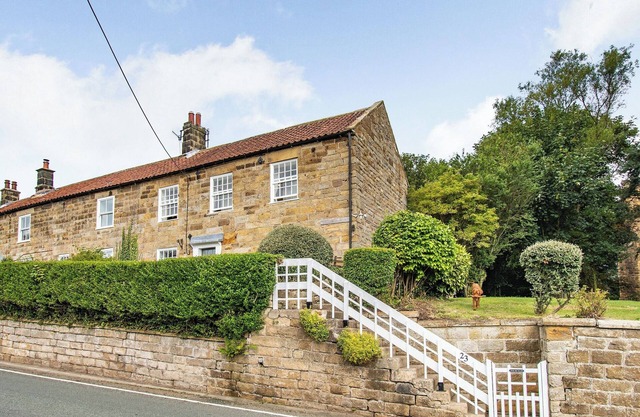 2 bedroom accommodation in Castleton, near Whitby