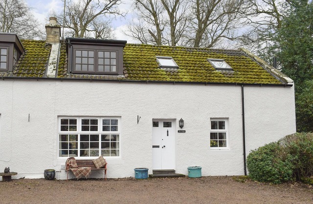 2 bedroom accommodation in Cupar, near St. Andrews