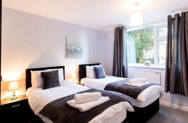 2-bedroom apartment, Woodgrange Court