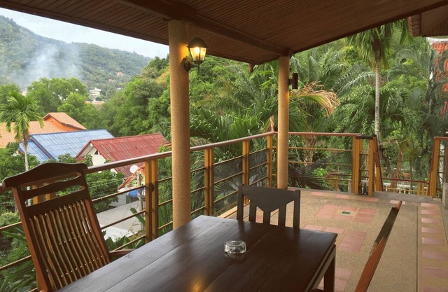 2 bedroom apartment in Kata with sunset views