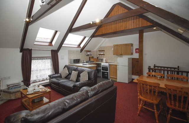 2 Bedroom cottage on Bodmin Moor with views of lakes and moorland