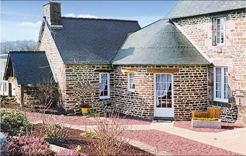 2 Bedroom Cozy Home In La Dorée