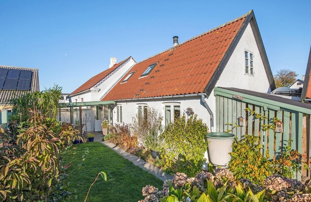 2 bedroom cozy home in Rønne