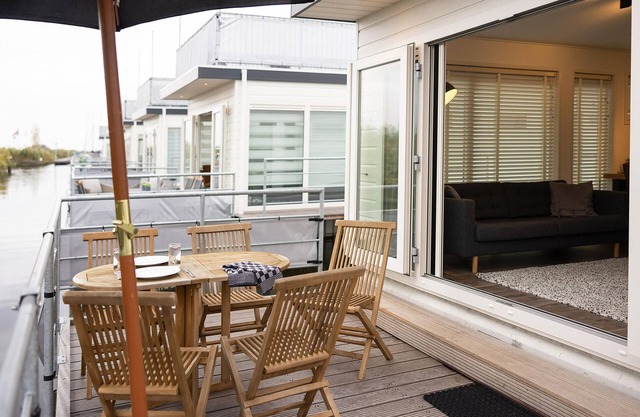 2 bedroom cozy ship in Aalsmeer
