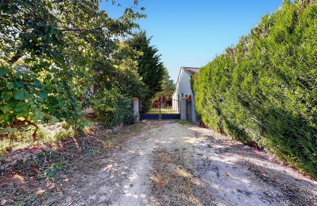 2 bedroom gorgeous home in Mercuès