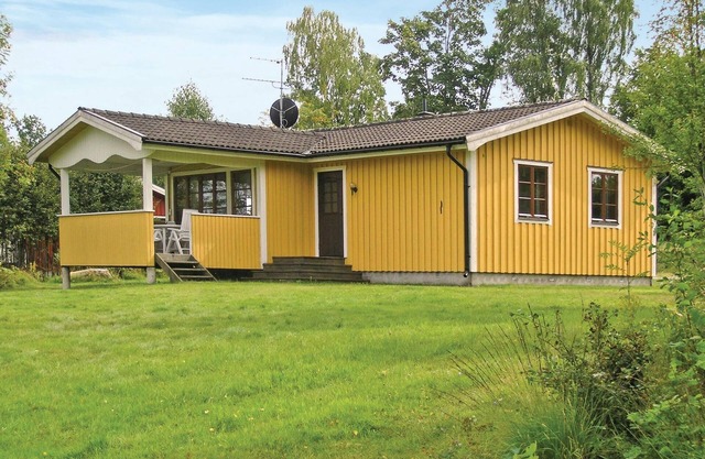 2 bedroom lovely home in Broaryd