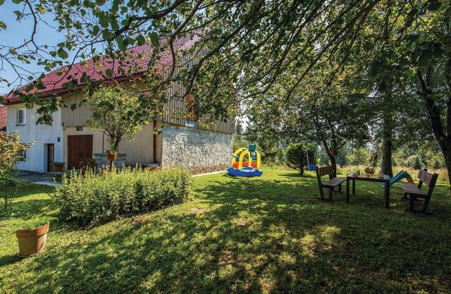 2 bedroom nice home in Fuzine