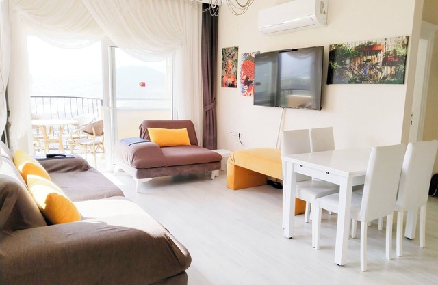2-bedroom villa in fabulous Goldcity/Alanya with WiFi, fitness room, AC