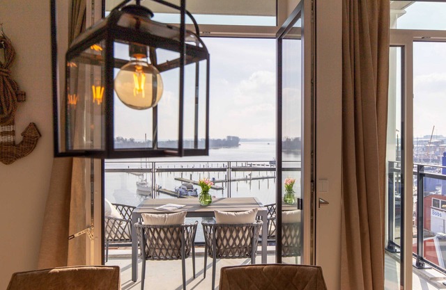 2 bedrooms, direct Trave view, sauna, 5th floor (52) - Dockside Travemünde