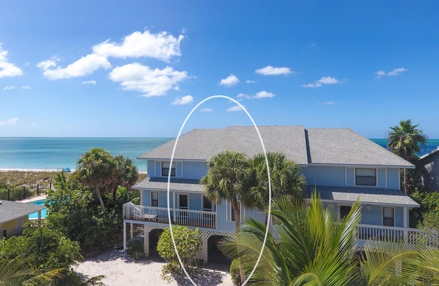 2 Bedrooms on the beach!