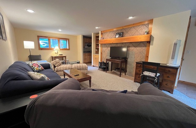 2 BR, 1 BA with everything you need near Silver Bay & Hague!