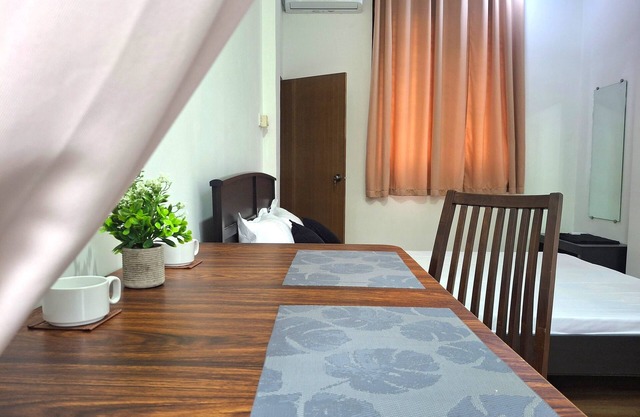 2 BR Family Stay House W/Rooftop in Kamburugamuwa Near Mirissa, Weligama Beach