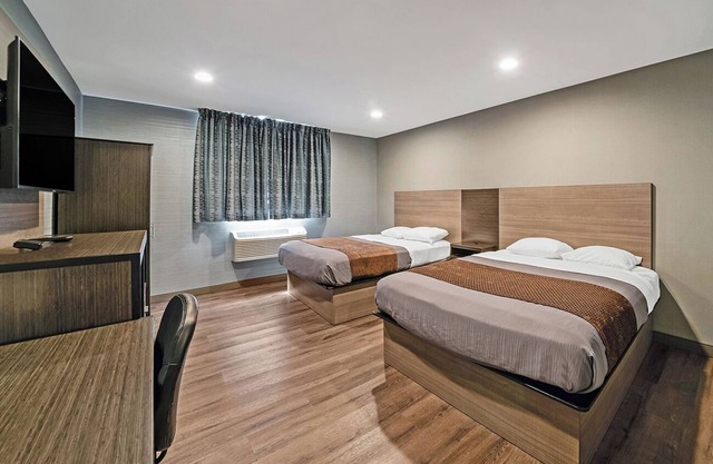 2 Comfortable Units, Minutes From Patriot Place, with FREE Parking & Breakfast!