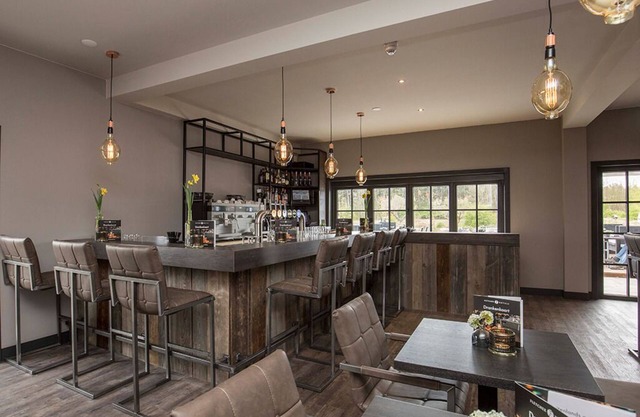 2 Units | Rejuvenate in Soothing Haven w/Breakfast | Scheveningen Beach & Dunes