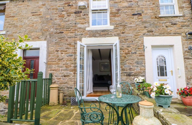 2 WEST HASWICKS, pet friendly, character holiday cottage in Westgate
