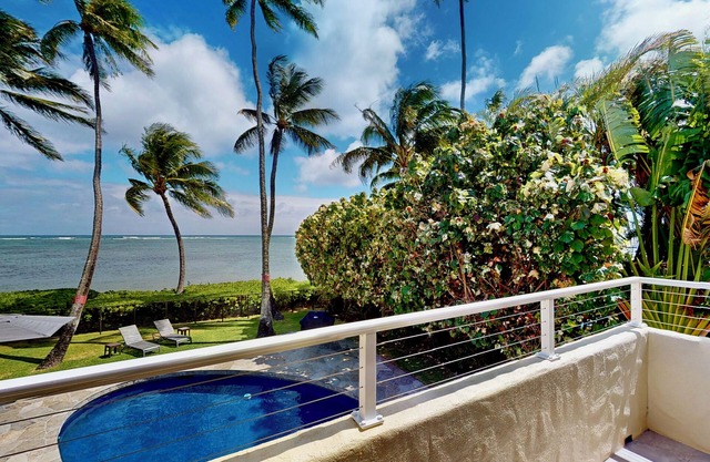 20% Fall Discount! Newly Renovated! Oceanfront & Pool Family Hideaway. Paradise.