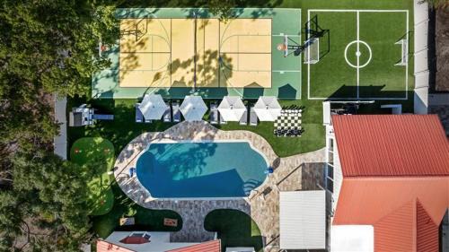 20 Guests Pool Luxe Gym Sauna Pickleball
