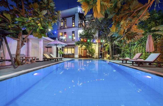 20% OFF - New Listing - Private Villa 7BRs w/Amazing Pool & Garden
