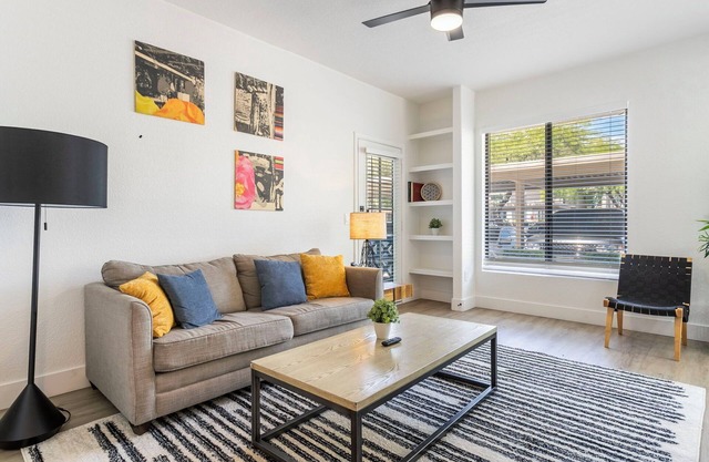 2BR CozySuites at Kierland Commons with pool #03