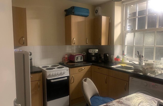 2mins from Hammersmith st cozy 2-bed