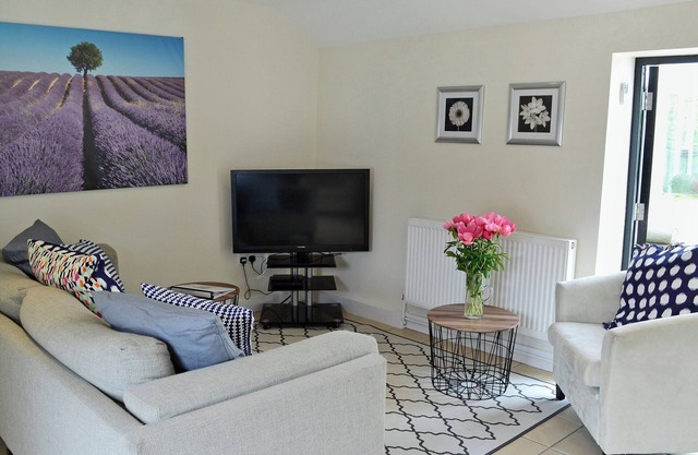 3 bedroom accommodation in Sedgehill, near Shaftesbury