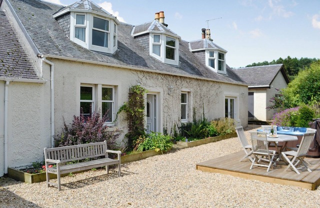 3 bedroom accommodation in Mauchline