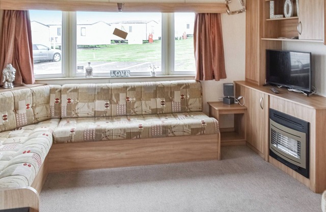 3 bedroom accommodation in Isle Of Sheppey, near Faversham