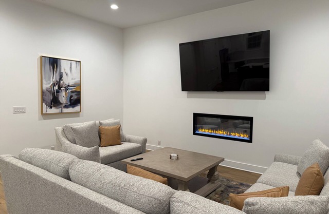 3-bedroom condo in Norton Commons