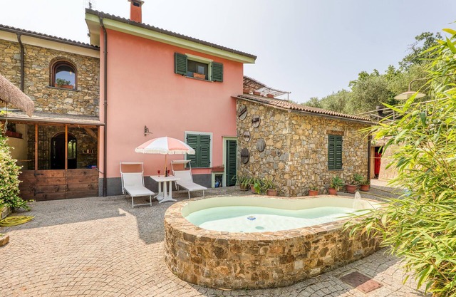 3 bedroom pet friendly home in Imperia