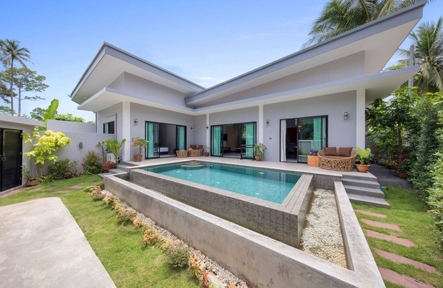 3 Bedroom Pool Villa "Baan Suaan Bua" South Samui's premier hide-away.