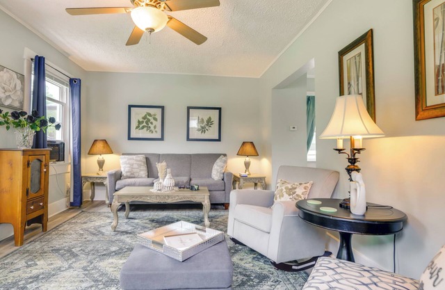 3 Mi to Dtwn: Dog-Friendly Retreat in Dayton