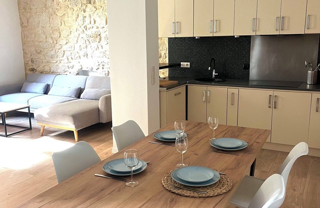 3-pieces Flat with Private Garden & BBQ