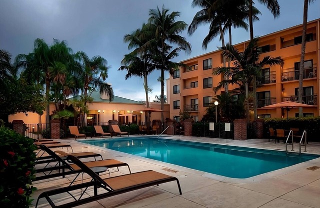 3 Posh Units in Miami Lakes! Pet-Friendly, w/Pool, Close to Royal Oaks Park