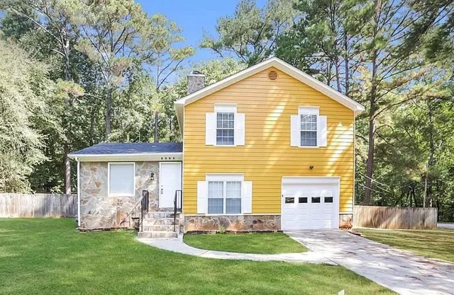 3 Story leveled Corner Private Home with huge fenced backyard
