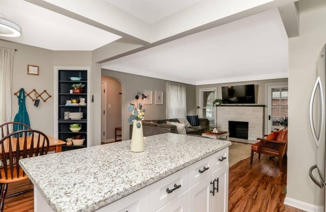 3BR Cozy Weekend at the Pleasant Brick House!