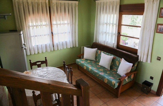 4 accommodations with pool, garden and barbecues in an environment of nature.