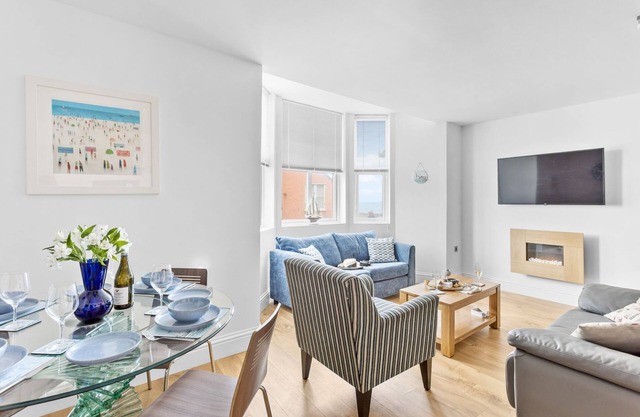 4 At The Beach, Torcross - an apartment that sleeps 4 guests in 2 bedrooms